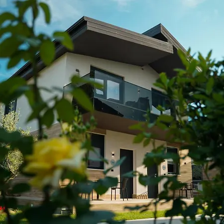 Apartamento Lej&laj Hamallaj